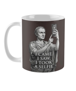 I Came I Saw I Took a Selfie funny Julius Caesar taking selfie with iPhone design on premium ceramic coffee mug